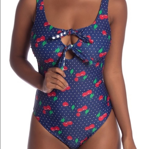 Juicy Couture Other - ✨Juicy couture Reversible one piece bathing suit
